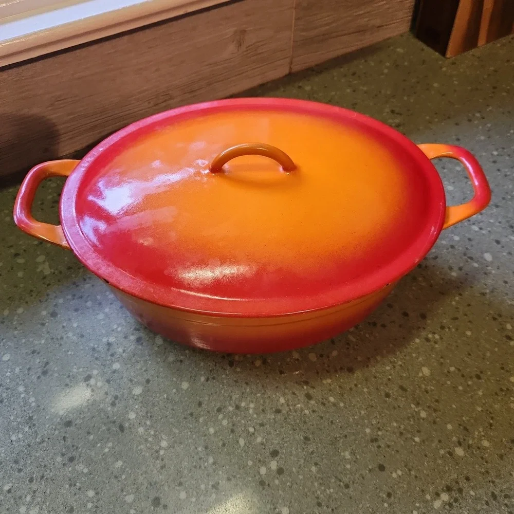 DESCOWARE Belgium Orange Flame Enamel Oval Cast Iron Dutch Oven w/ Lid 3 Qt